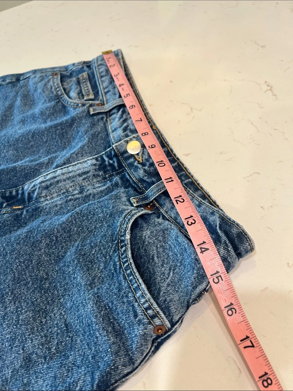 H&M High Waisted Denim Shorts Raw Hem Distressed Medium Wash Size 8 - Picture 6 of 8